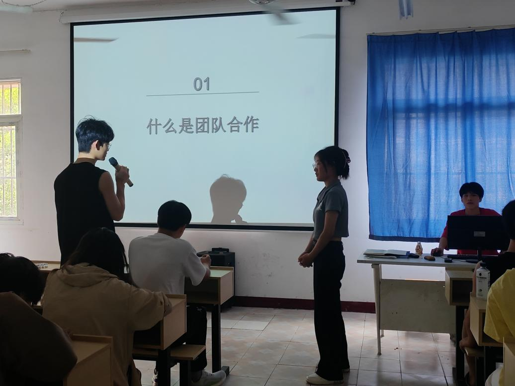 团聚青春,以培促干 团聚青春,以培促干